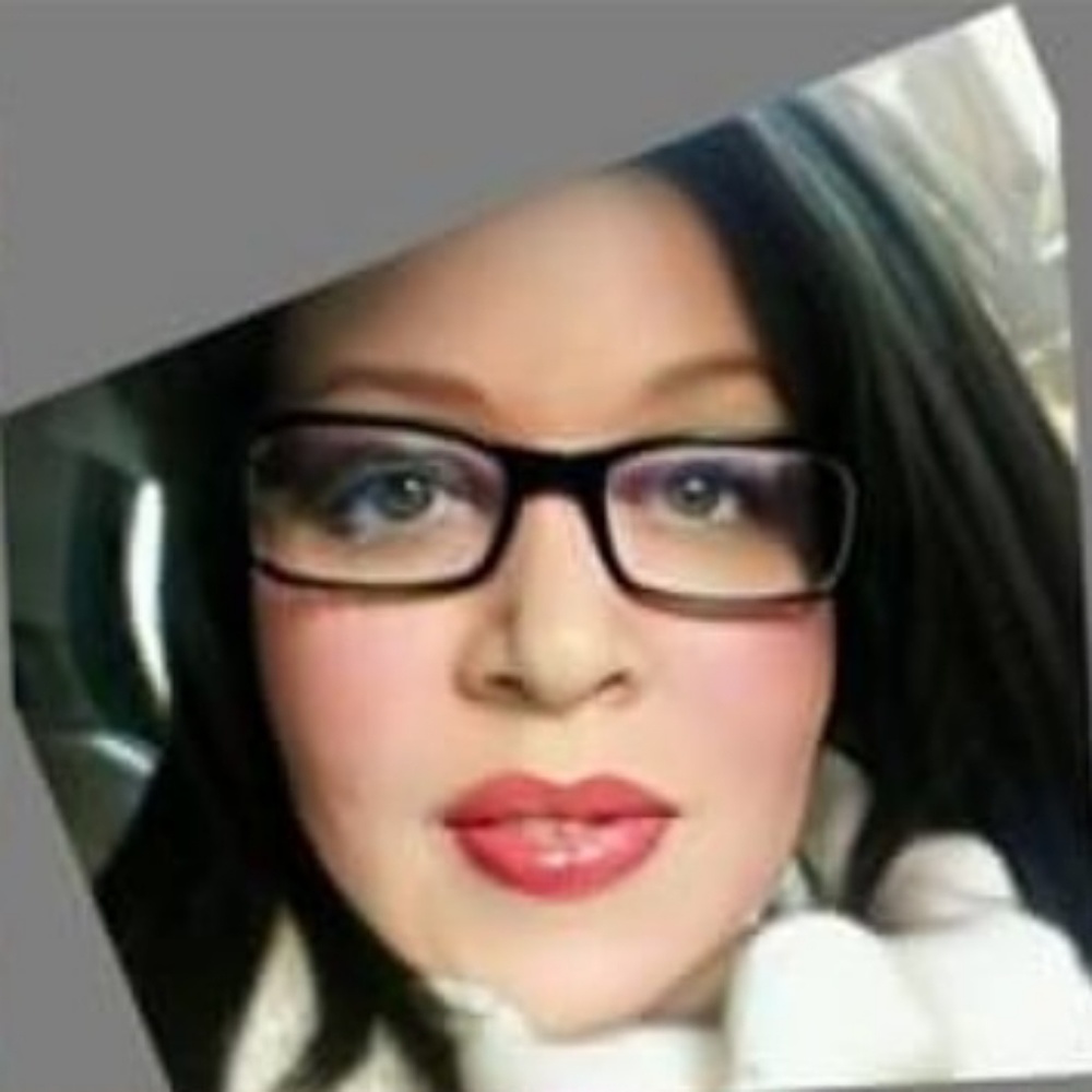 MEET YOUR POSHER ...KEISHA